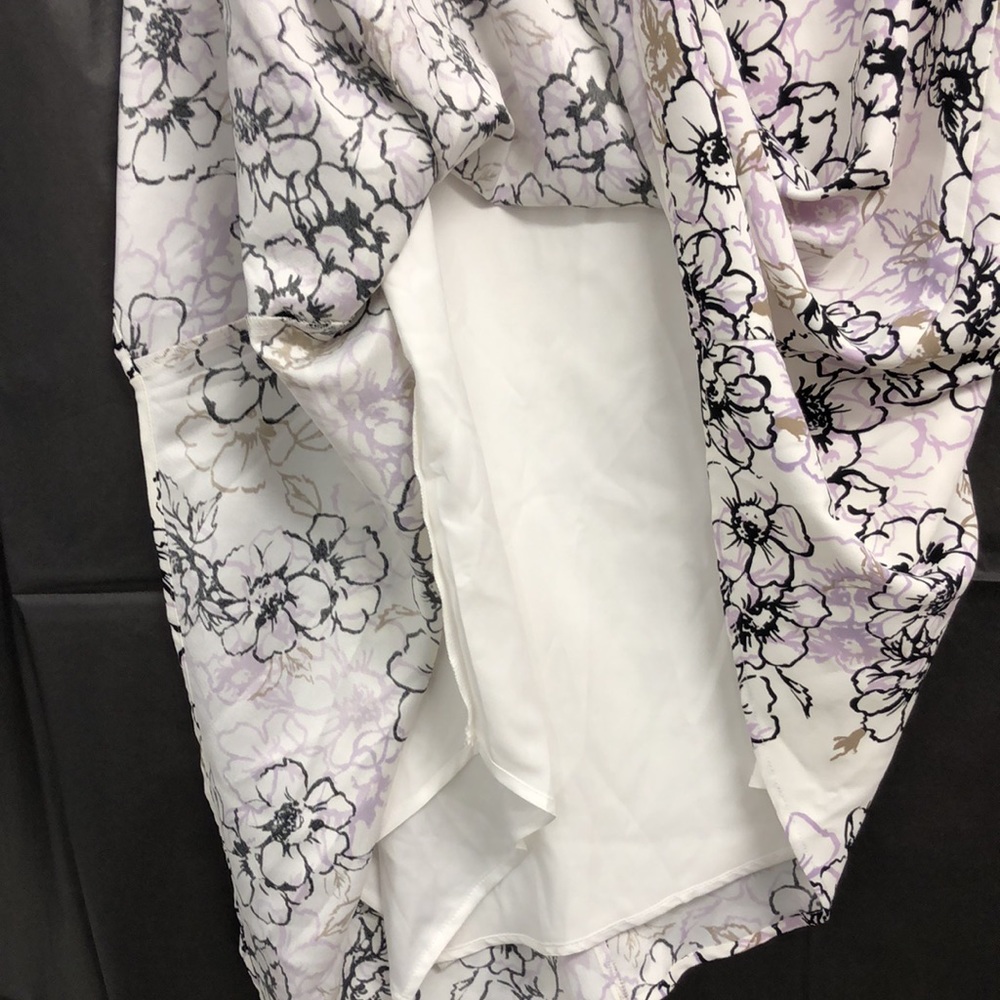 White House Black Market Ladies Floral Skirt - Picture 5 of 10